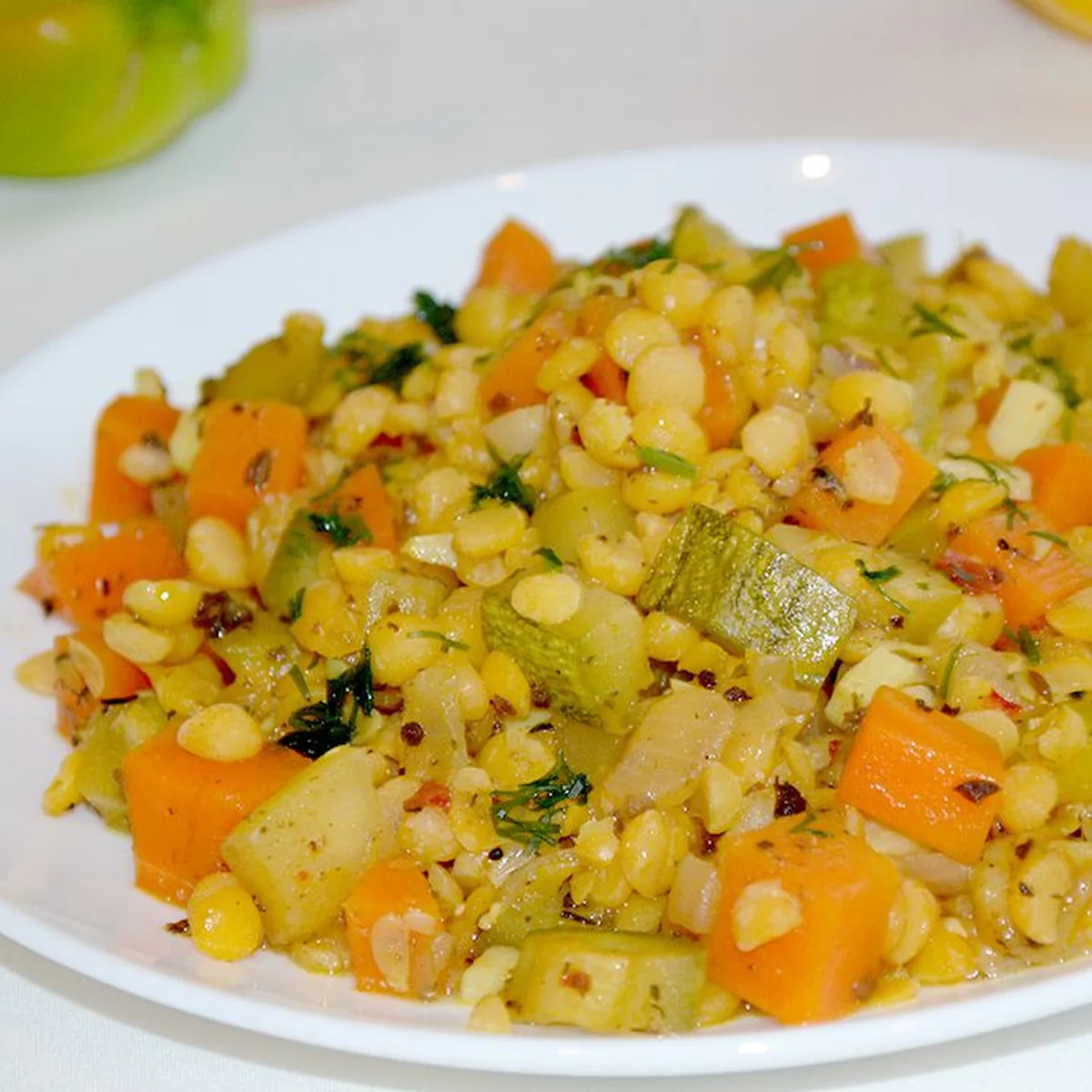 Гороховое рагу с кабачками
