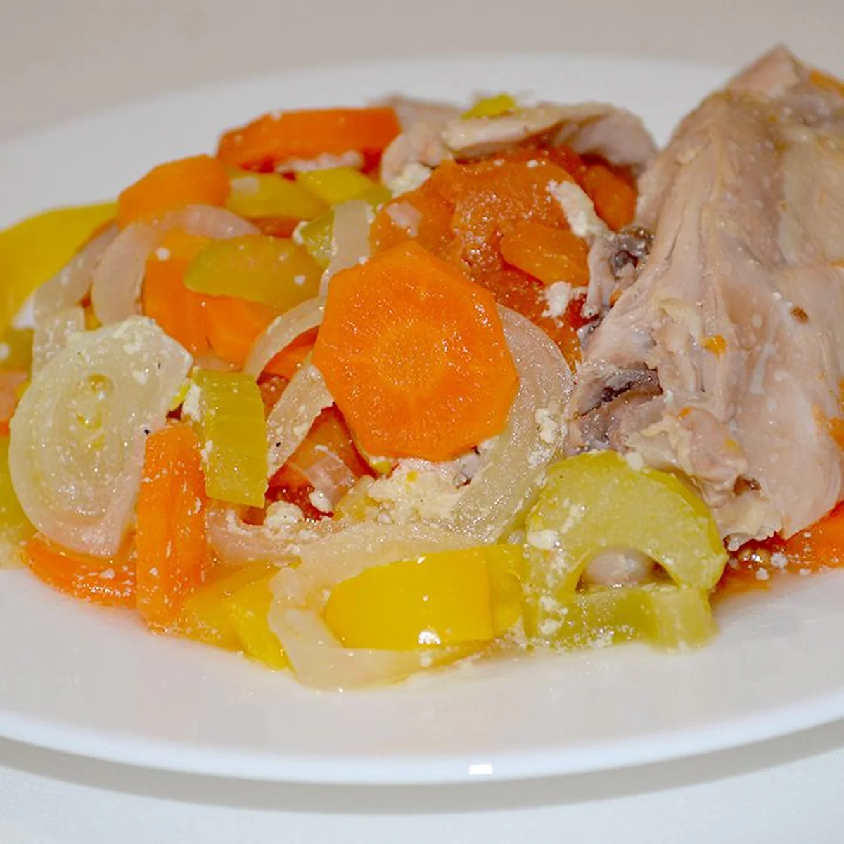 Курица с овощами в пароварке