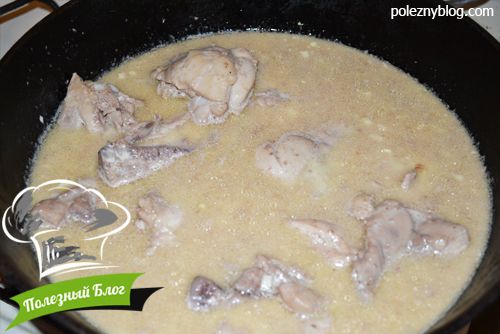Куриные бёдрышки тушёные с овощами | Шаг 9