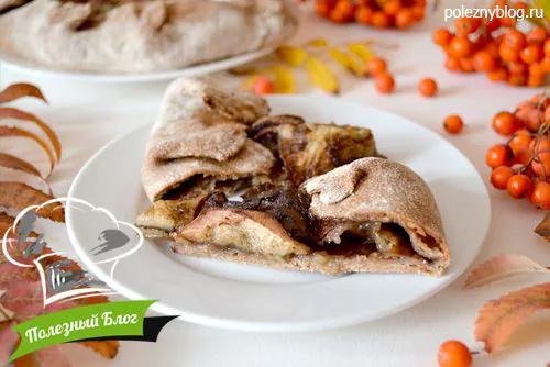 Ржаная галета с яблоками и корицей | Готовая