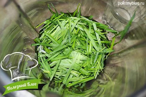 Зелёный коктейль с зеленью пшеницы | Шаг 4